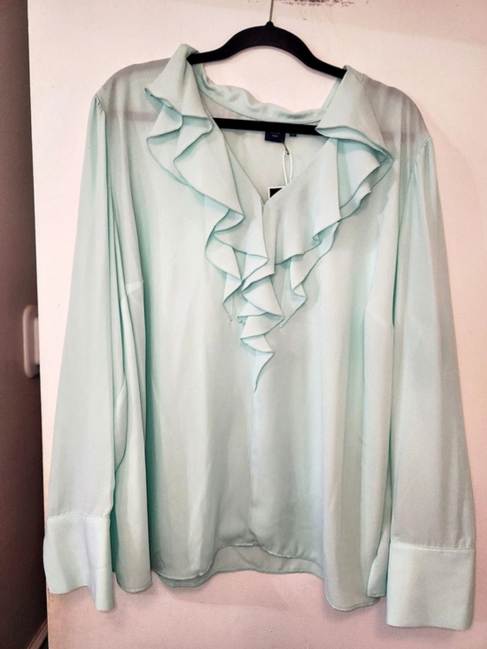 KAARI blue Curvy Ruffle Blouse in Green Size 3X NWT